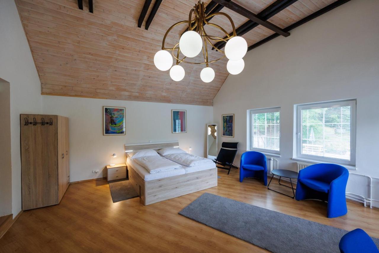Pension U Golfu Cihelny Карловы Вары Экстерьер фото