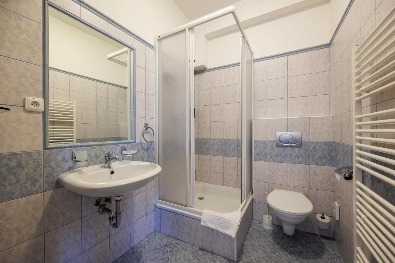 Pension U Golfu Cihelny Карловы Вары Экстерьер фото