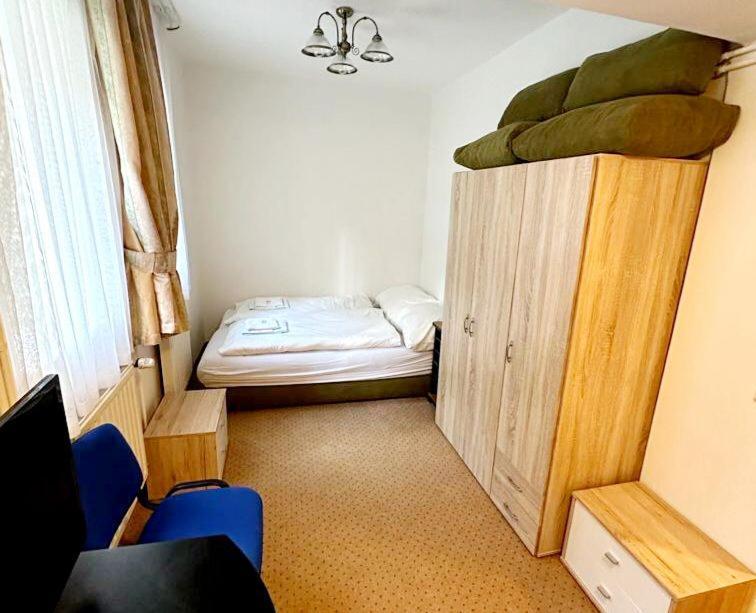 Pension U Golfu Cihelny Карловы Вары Экстерьер фото