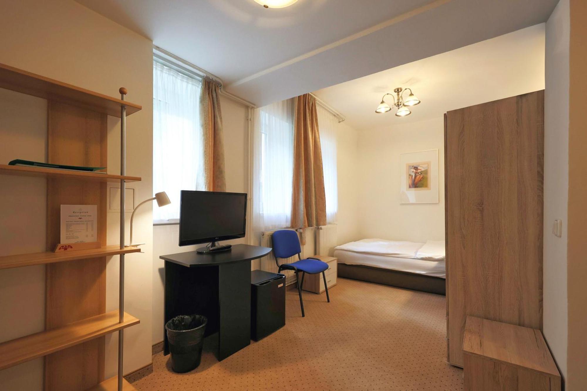 Pension U Golfu Cihelny Карловы Вары Экстерьер фото