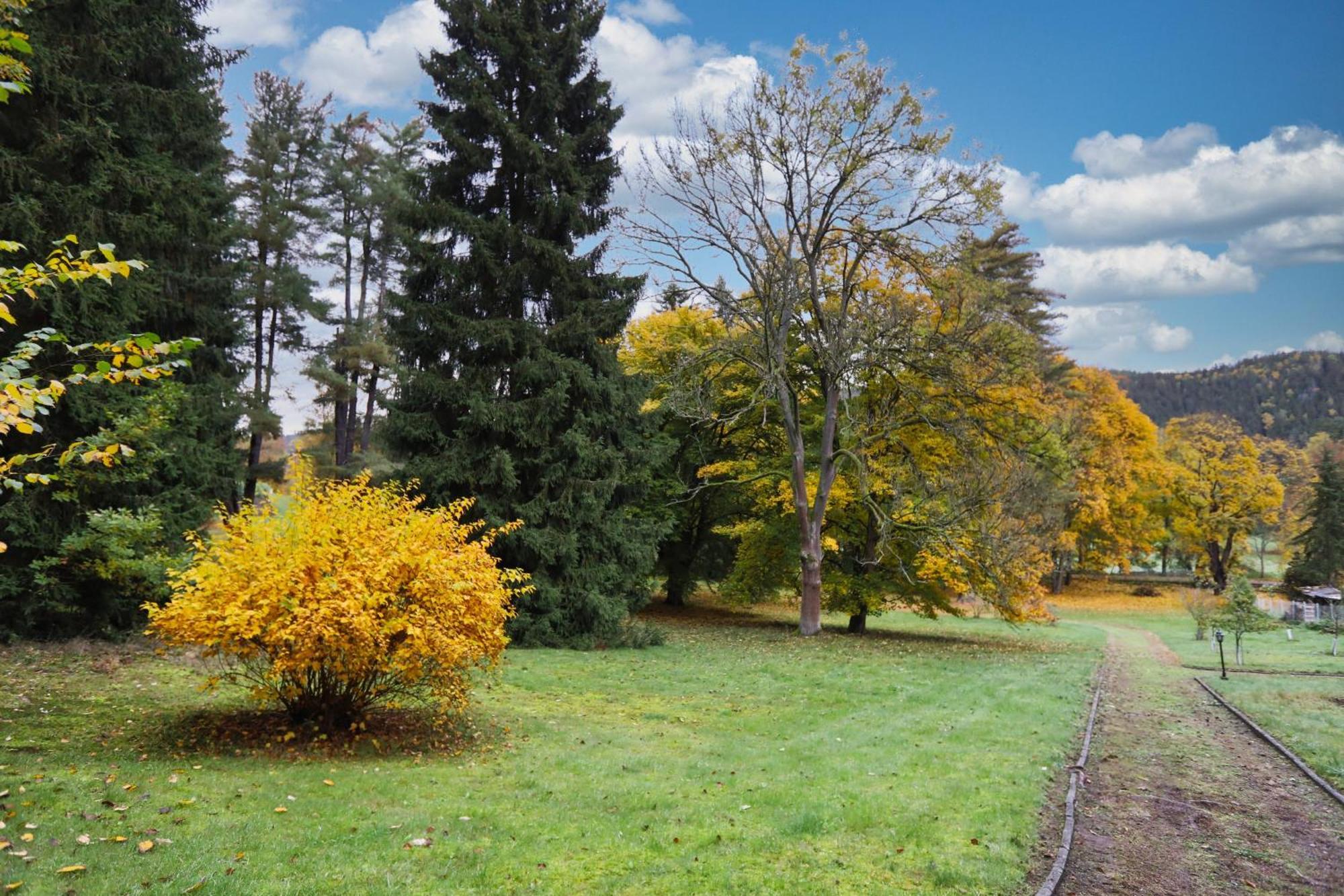 Pension U Golfu Cihelny Карловы Вары Экстерьер фото